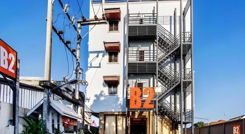 B2 チェンライ ナイト バザール ブティック&バジェット ホテル エクステリア 写真